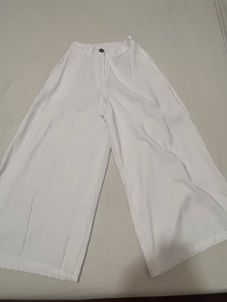 Blusa Blanca Zara con Detalles de Encaje