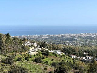 Terreno en venta en Valtocado - La Alquería - La Atalaya en Mijas