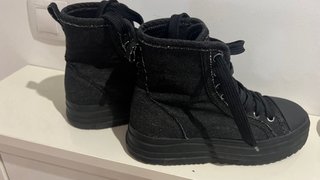Botas altas negras