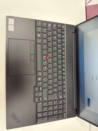 Ordenador portátil lenovo thinkpad E16 Gen 3 rayzen 5 230w/