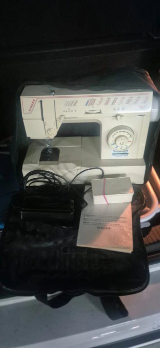 Máquina de coser Singer 5218