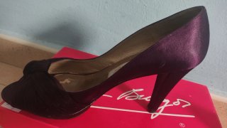 Zapatos de Raso Pilar Burgos Morados