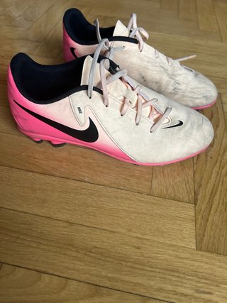 Botas de fútbol Nike talla 36