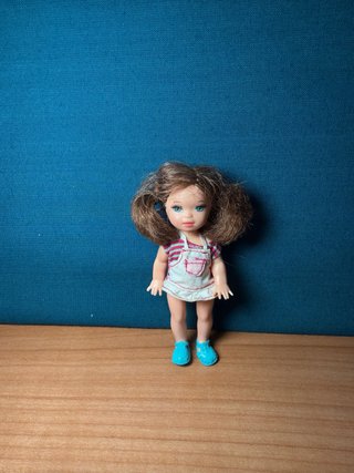 Muñeca mini bebé antigua
