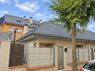 Local comercial en alquiler en Los Valles en Collado Villalba