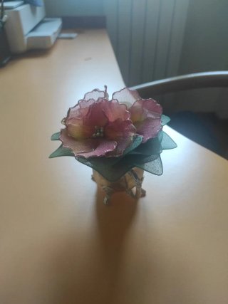 Decorazione floreale finta