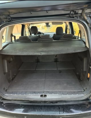 Peugeot 5008 2012