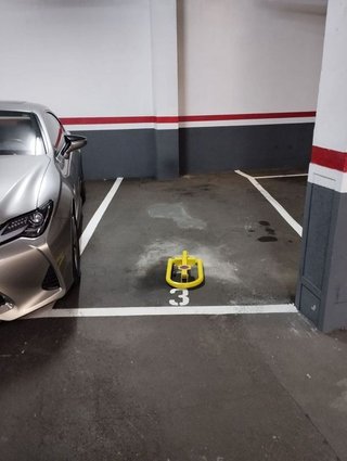 Garaje en alquiler en Les Corts en Barcelona
