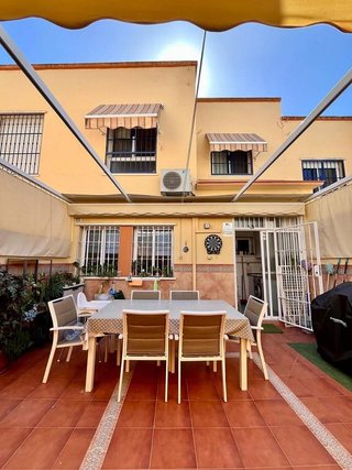 Casa adosada en venta en Teatinos en Málaga