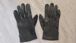 Guantes de cuero negros