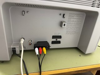 TV de tubo CRT retro Sony Trinitron KV-32FQ70E