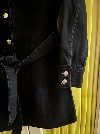 Vestido vaquero negro Zara