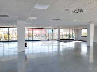 Oficina en alquiler en Zona Industrial en Prat de Llobregat, El