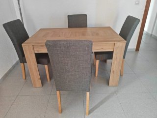 Mesa de Comedor Extensible con 4 sillas