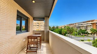 Piso en alquiler en Parque Mediterráneo - Santa Paula en Málaga