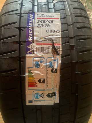 Neumático Michelin Pilot Super Sport 245/45 ZR 18