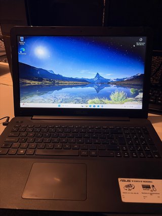 Portátil Asus F554L i7 8GB RAM 512GB SSD