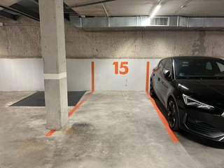 Garaje en alquiler en Sants en Barcelona