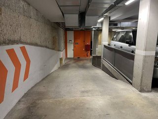 Garaje en alquiler en Sants en Barcelona