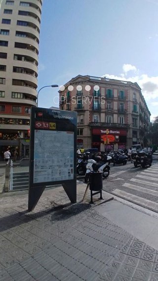 Local comercial en alquiler en La Dreta de l'Eixample en Barcelona