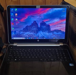 Portátil HP Pavilion 15 i3 / 6GB RAM / 1TB