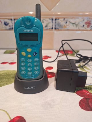 Teléfono Alcatel One Touch Easy
