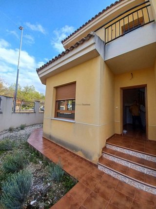 Casa adosada en venta en Pinós
