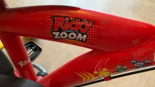 Bicicleta Infantil Roja y Amarilla Ricky Zoom