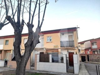 Casa adosada en venta en Cerro de Reyes en Badajoz