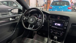 Volkswagen Golf GTI 2.0 TSI 220CV BMT