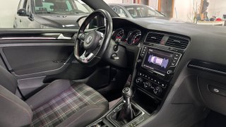 Volkswagen Golf GTI 2.0 TSI 220CV BMT