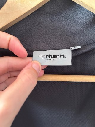 Chaqueta polar Carhartt gris y negra