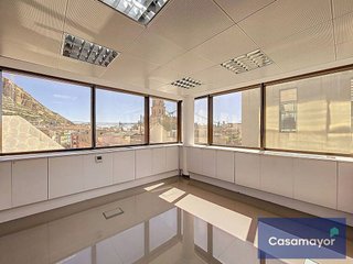 Oficina en alquiler en Casco Antiguo - Santa Cruz en Alicante