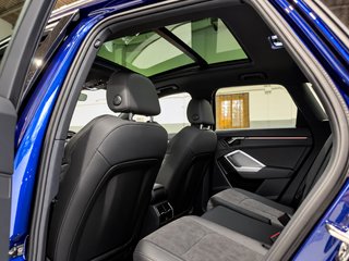 AUDI Q3 45 TFSI e 245 CV · TECHO · 360° · CERO