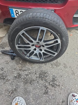 Rueda Audi A3 con neumatico sin estrenar