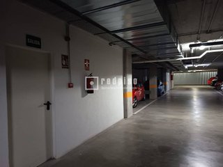 Garaje en venta en Teatinos en Málaga