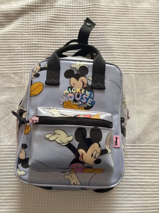 Mochila Mickey Mouse Club y guarda móvil