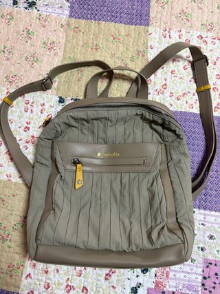 Bolso Mochila Caminatta verde y amarillo
