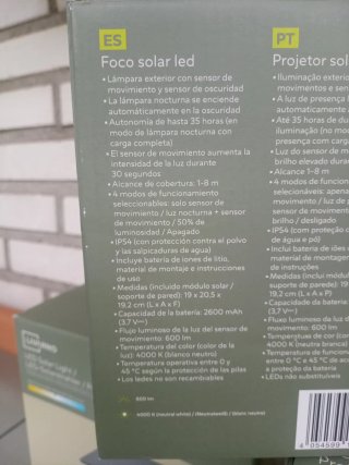 Foco solar LED con sensor movimiento y oscuridad