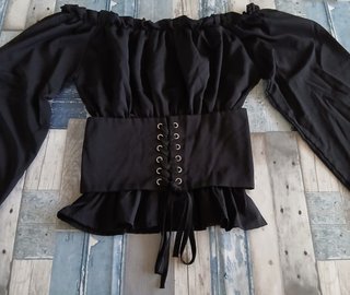 Blusa Negra Estilo Corsé/ Gótica Medieval