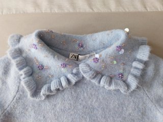 Jersey Zara azul con pedrería