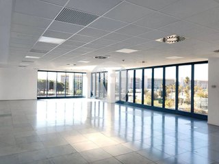 Oficina en alquiler en Zona Industrial en Prat de Llobregat, El