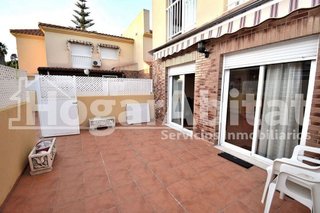Casa adosada en venta en Zona Playa en Burriana