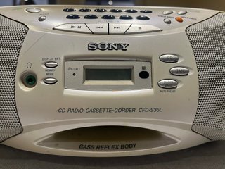 Radio Cassette Sony con CD CFD-S36L