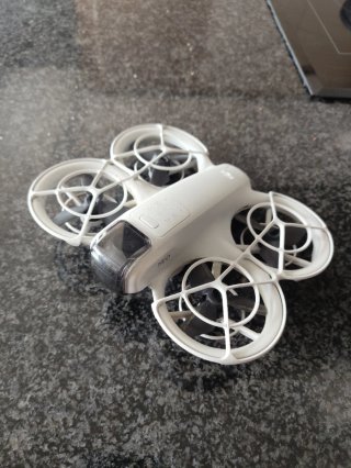 Dron DJI Neo