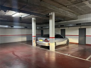 Garaje en venta en Eixample Sud – Migdia en Girona