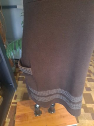 Vestido punto marrón cuello vuelto