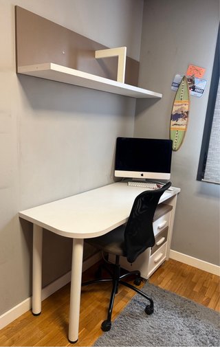 Escritorio con Silla, Estantería y Cajonera