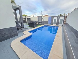 Chalet en venta en Los Balcones - Los Altos del Edén en Torrevieja