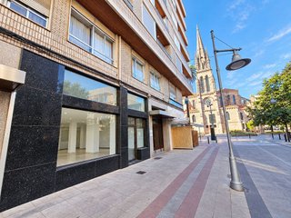 Local comercial en alquiler en Centro en Torrelavega